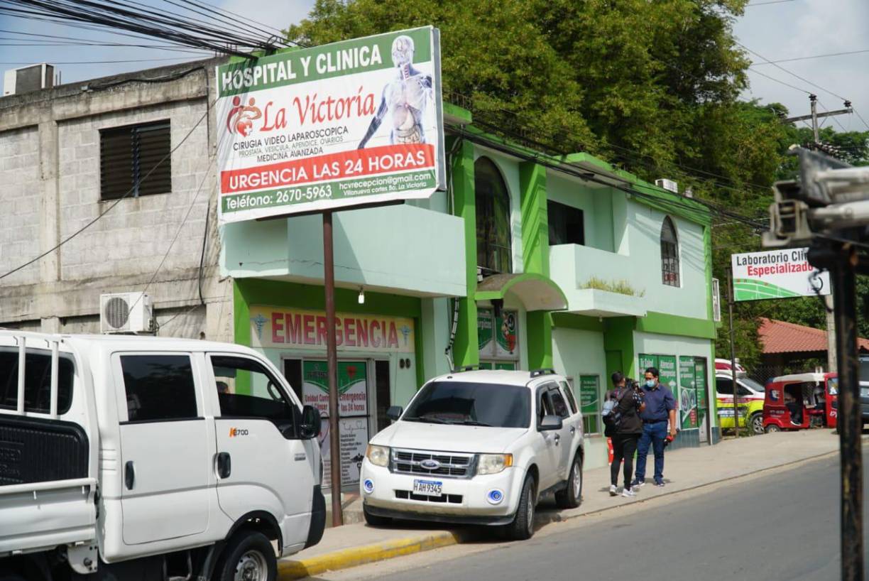Finalmente, Ugarte dijo que Alejandro Mármol fue atacado a balazos por un hombre que se conducía a bordo de una motocicleta y que sin mediar palabras perpetró el ataque. 