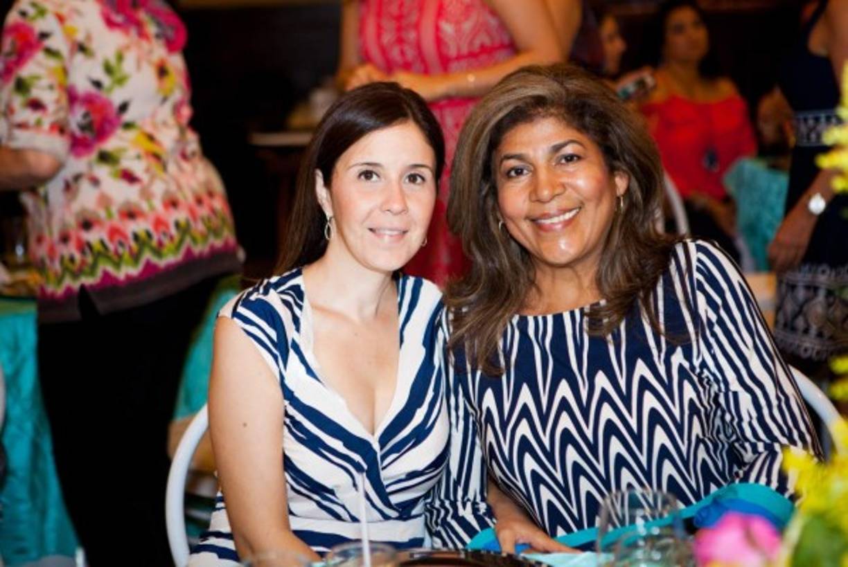 Sabrina Segura y Virginia Castillo.