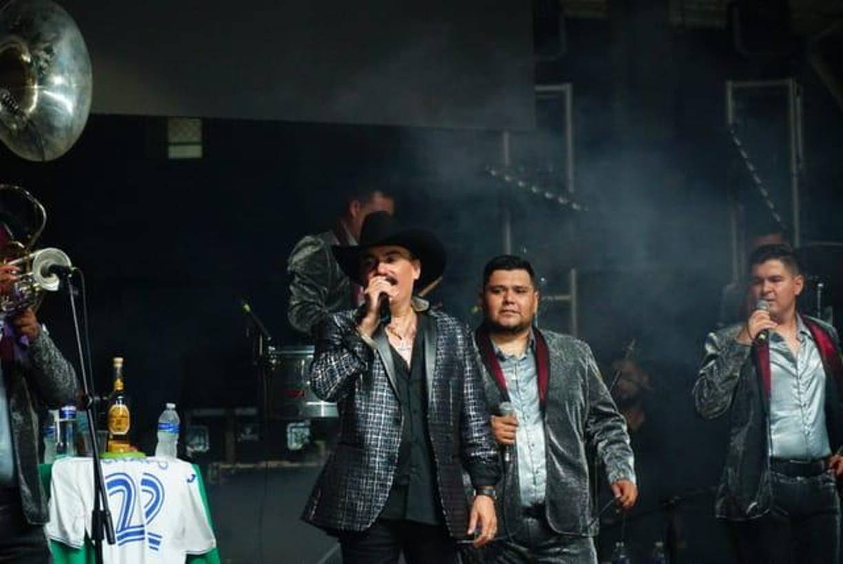 Noche inolvidable en el Agas con la presentación de El Chapo de Sinaloa en concierto. Fotografía: La Prensa / Amílcar Izaguirre