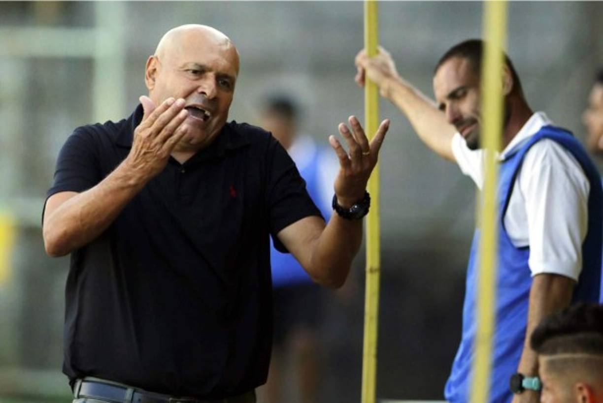 Wilmer Cruz será el nuevo entrenador del Atlético Santa Cruz de la segunda división de Honduras. El experimentado estratega ya dio su palabra a los directivos para tomar las riendas del club en el próximo torneo Clausura. Llegará procedente del Victoria.