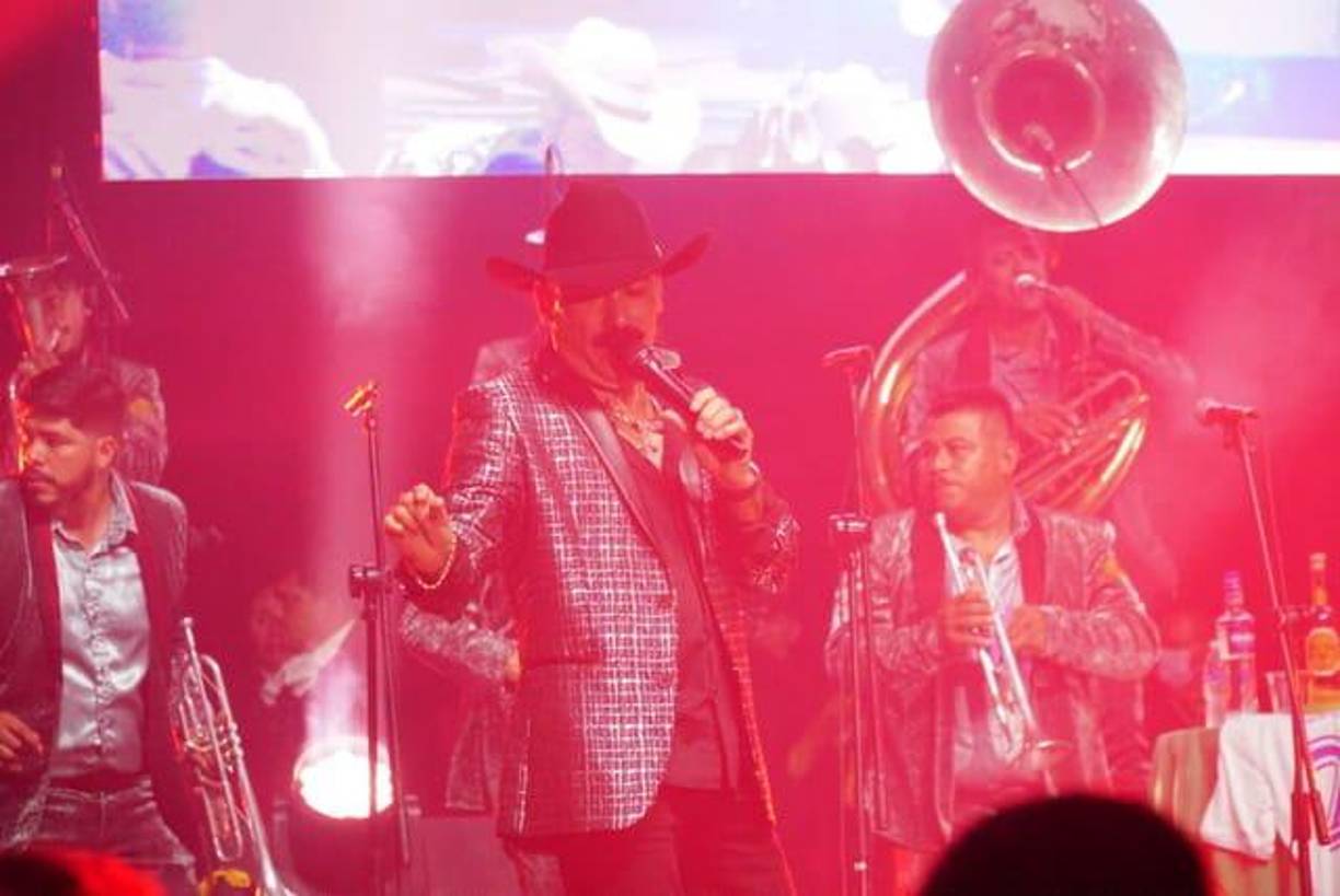 Noche inolvidable en el Agas con la presentación de El Chapo de Sinaloa en concierto. Fotografía: La Prensa / Amílcar Izaguirre