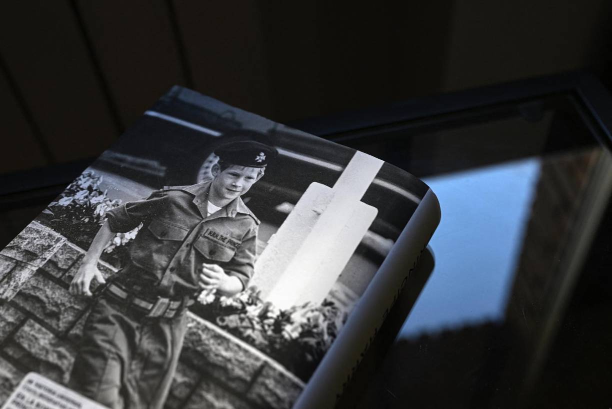 Harry afirmó buscar una reconciliación con su padre y hermano en entrevistas que se divulgarán esta noche y que adelantan con nuevos ataques contra la monarquía.