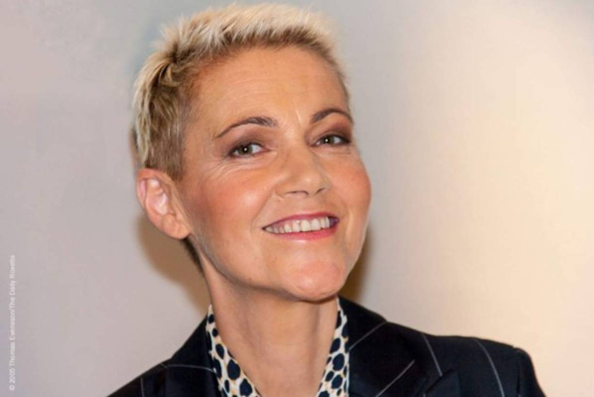 La intérprete de Roxette tuvo meses agotadores con tratamiento de quimioterapia y radiación, que le dejó varios problemas de salud. Entre estos, quedó ciega de un ojo y con audición limitada y no pudo hablar durante meses después del tratamiento.<br/>