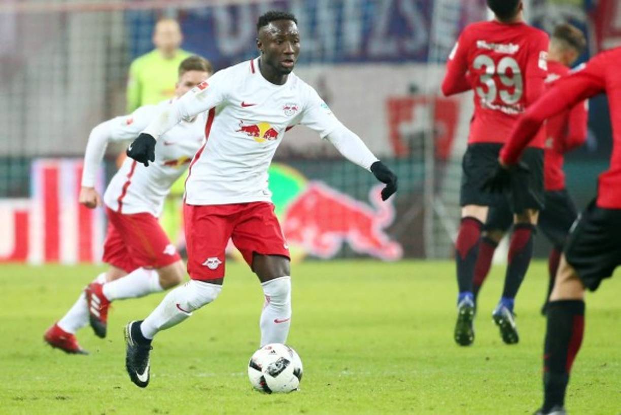 El Bayern Múnich, según SportBild, sigue de cerca a una de las grandes revelaciones de la Bundesliga, el jugador del Leipzig, Naby Keita. Los técnicos le ven como una opción para ocupar la vacante que dejará a final de temporada Xabi Alonso.