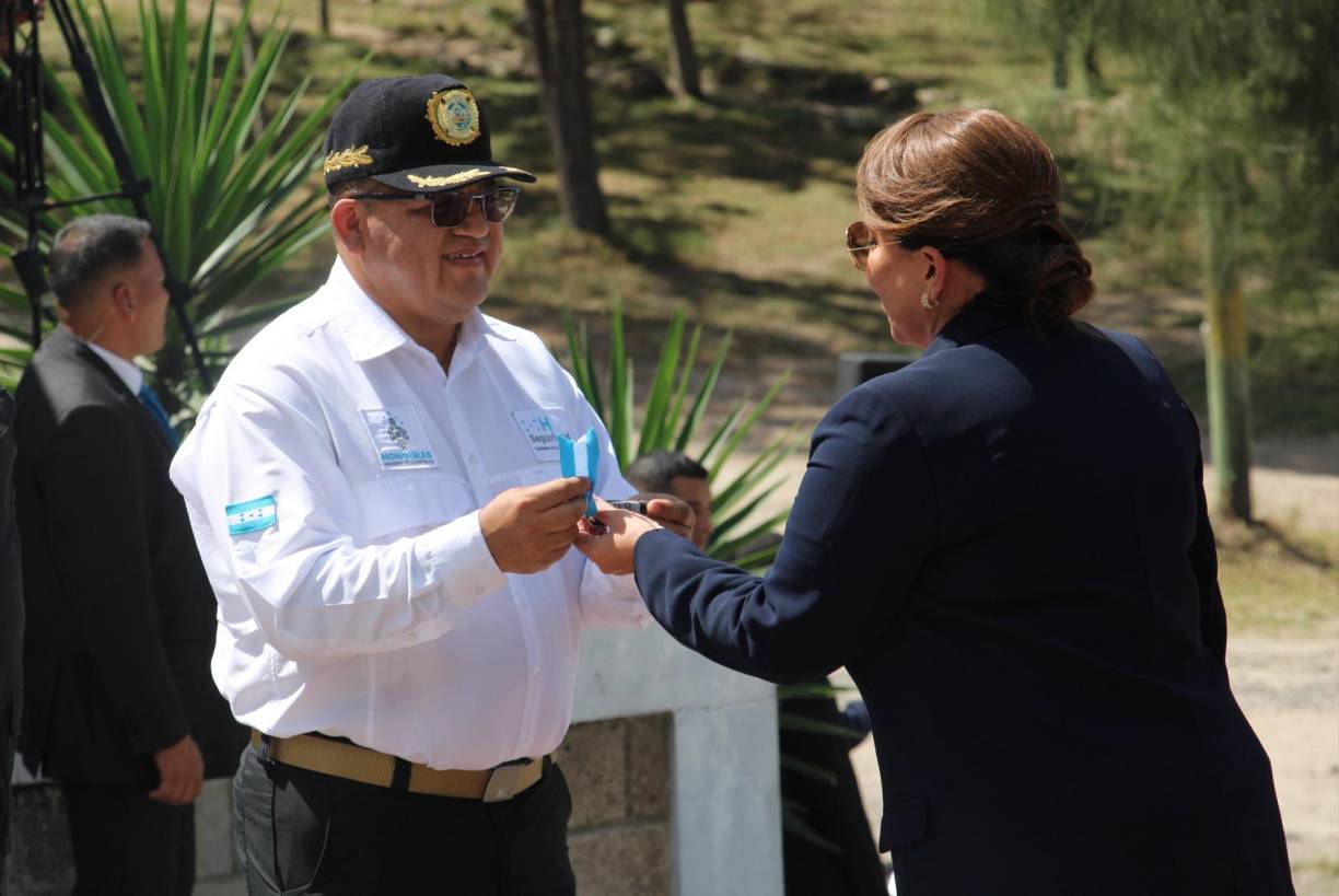 La Secretaría de Seguridad, por su lado, agradeció al gobierno por la entrega de los vehículos. También dio a conocer las cantidades que recibió de cada uno.