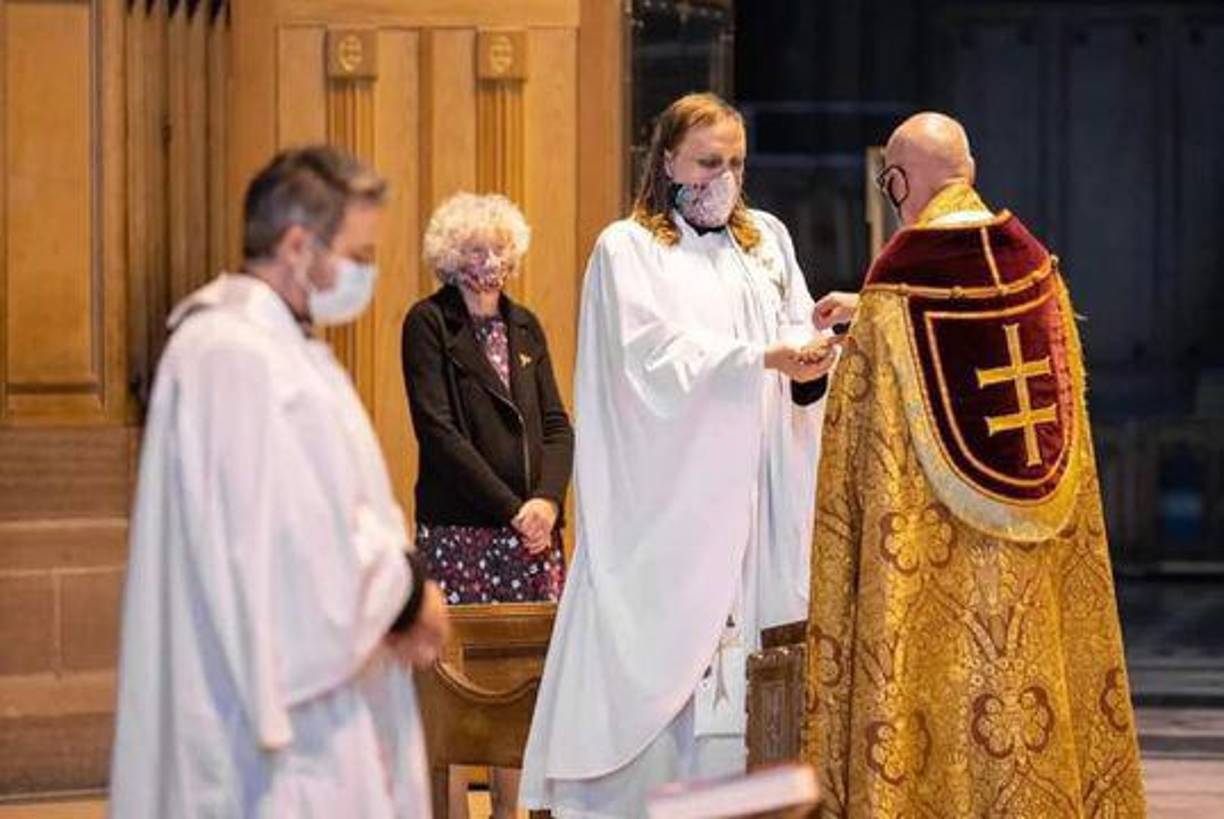 “Mis puntos de vista solían ser muy tradicionales y ciertamente muy conservadores. Algunos podrían llamarlos intolerantes y había mucha ignorancia y mucha ‘otredad’, manifestó. 