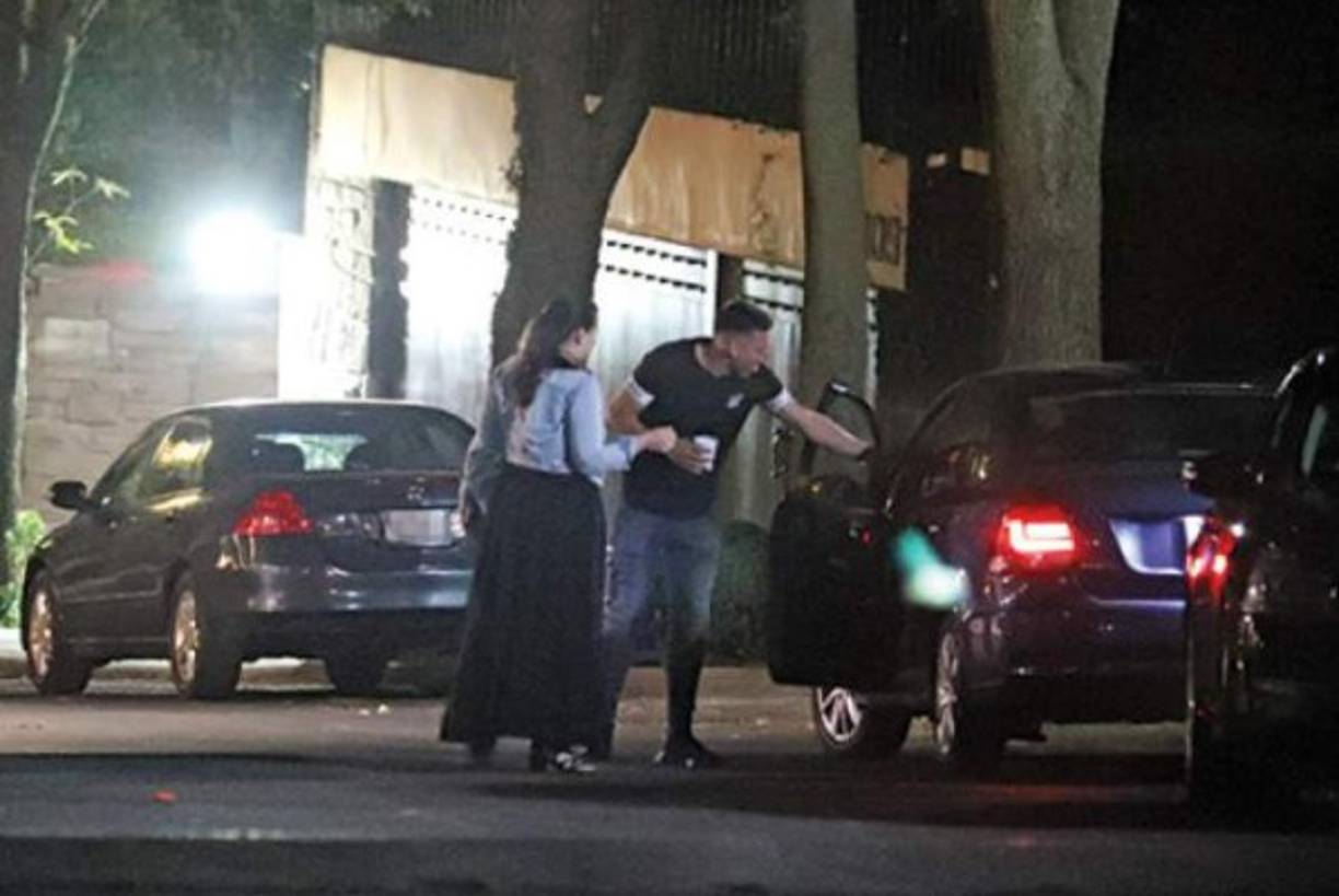 TV Notas indica que Héctor Herrera fue el encargado de recibir a las chicas de compañia.