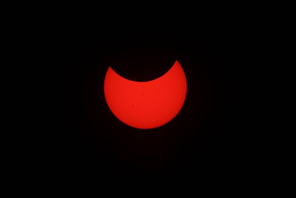 Este eclipse anular, en el que la Luna no alcanza a cubrir de forma total el Sol, y de ahí el efecto “anillo de fuego” que produce, podrá seguir viéndose durante el día en la mexicana Península de Yucatán, Belice, Honduras, Nicaragua, Costa Rica, Panamá, Colombia y Brasil.