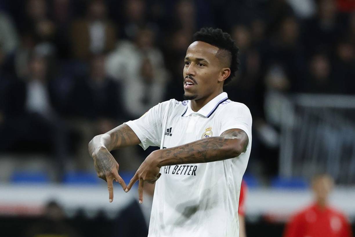 Éder MIlitao celebrando su gol que abrió el marcador para el Real Madrid ante el Cádiz.