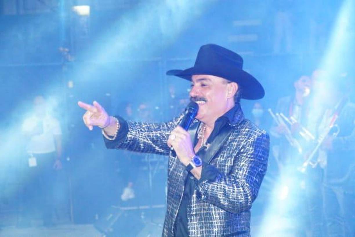 El astro mexicano llegó dispuesto a robarse el corazón de todos los hondureños. Fotografía: La Prensa / Amílcar Izaguirre