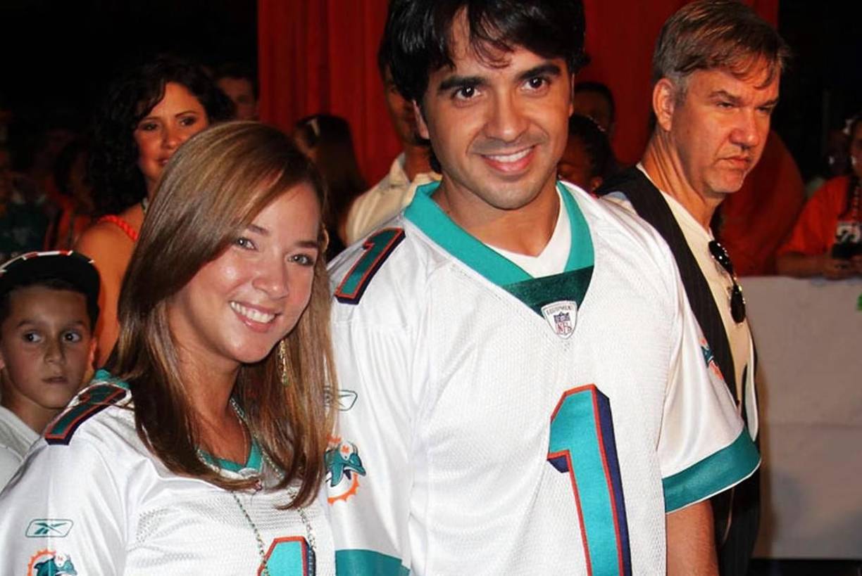 Después de más de 14 años de la separación entre Adamari López y Luis Fonsi, el intérprete de ‘Despacito’ finalmente rompe el silencio sobre su divorcio y revela la razón por la que decidió permanecer callado más de una década. 