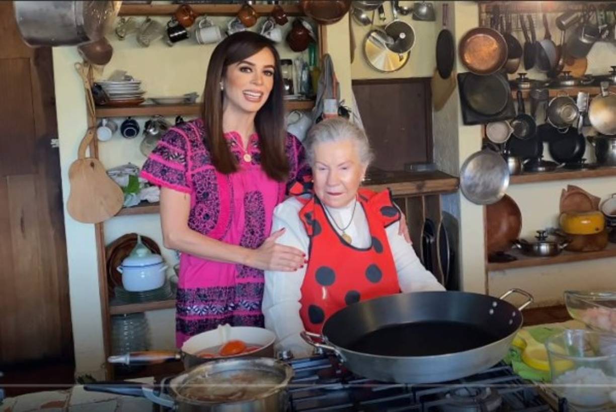 <a href='https://www.laprensa.hn/fotogalerias/farandula/1368863-411/jennifer-lopez-jlo-selena-quintanilla-biby-gaytan' style='color:red;text-decoration:underline' target='_blank'>MIRA: JLo casi pierde el rol de Selena Quintanilla contra Biby Gaytán</a>