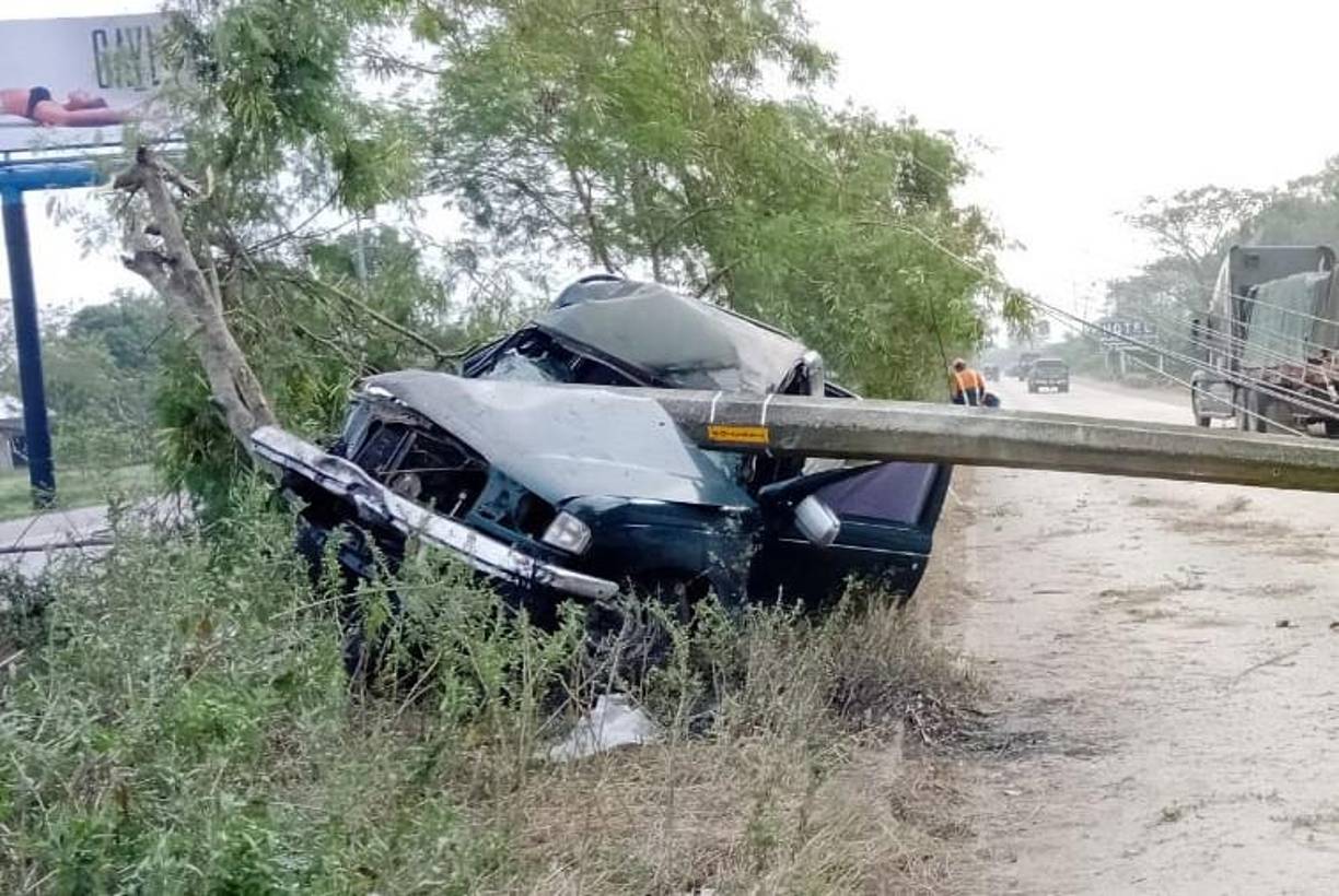 Un médico se salvó de milagro tras sufrir un aparatoso accidente la mañana de este lunes en bulevar que de San Pedro Sula conduce hacia la ciudad de El Progreso, Yoro. 