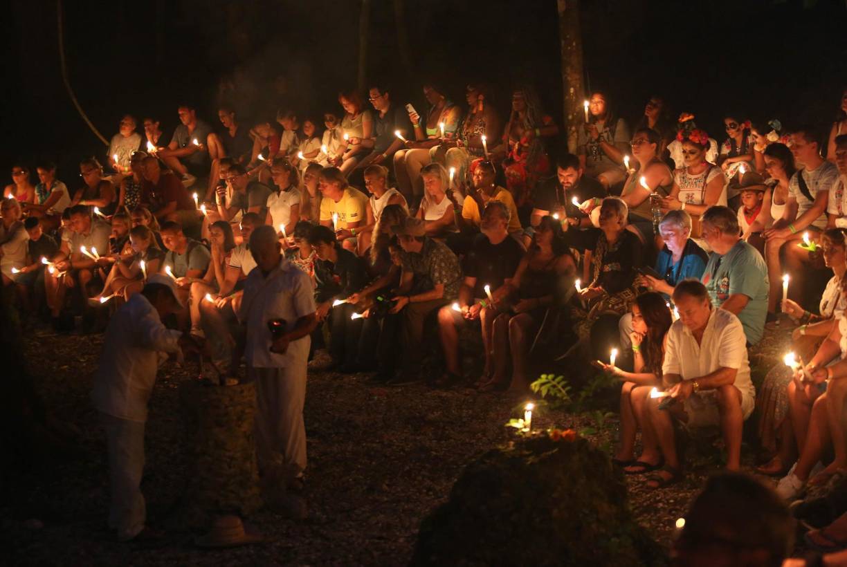 Los tributos por el Día de Muertos se extenderán hasta este martes en México.