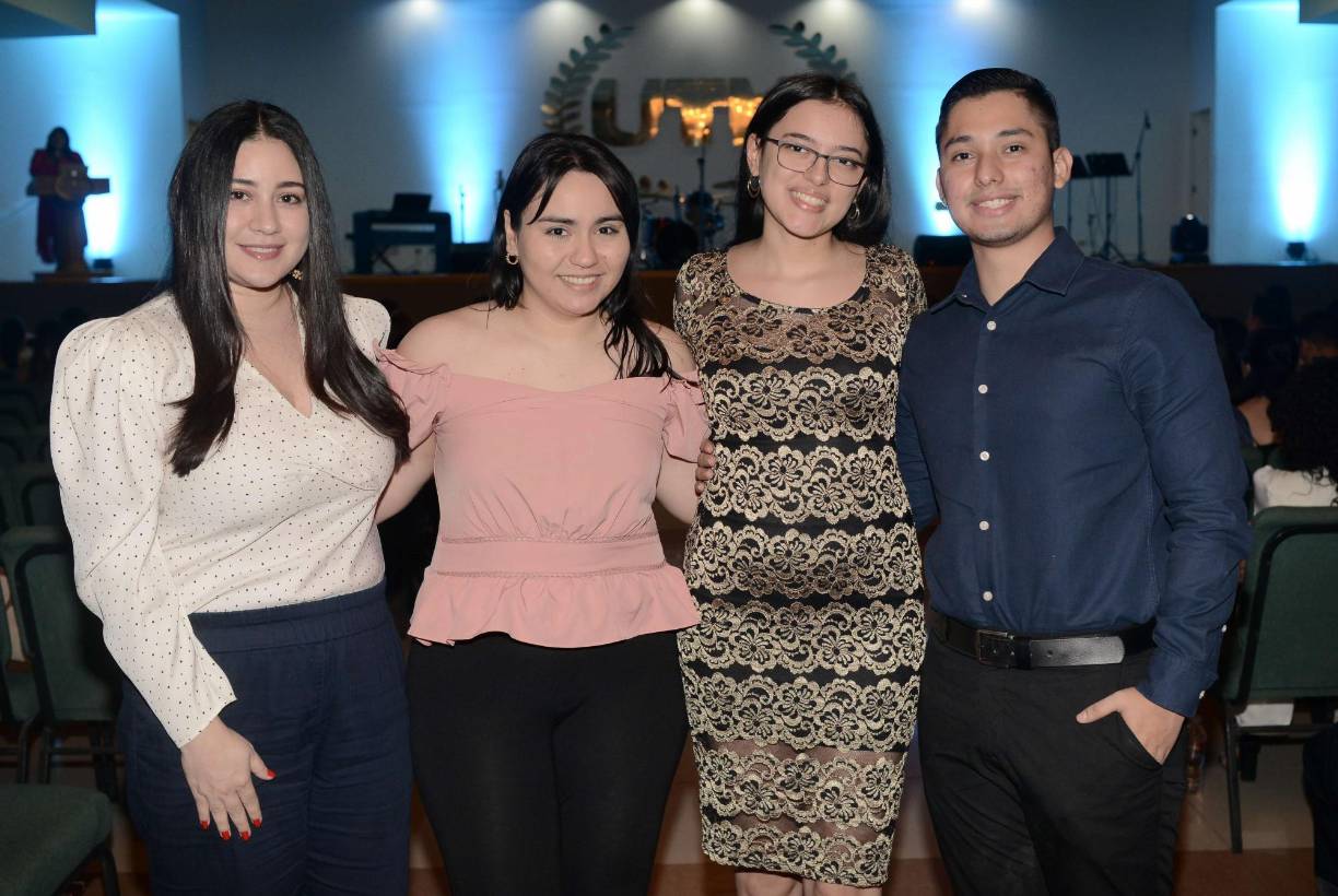 Margie Davis, Ivania Mata, Mónica Berreondo y Adrián Caballero