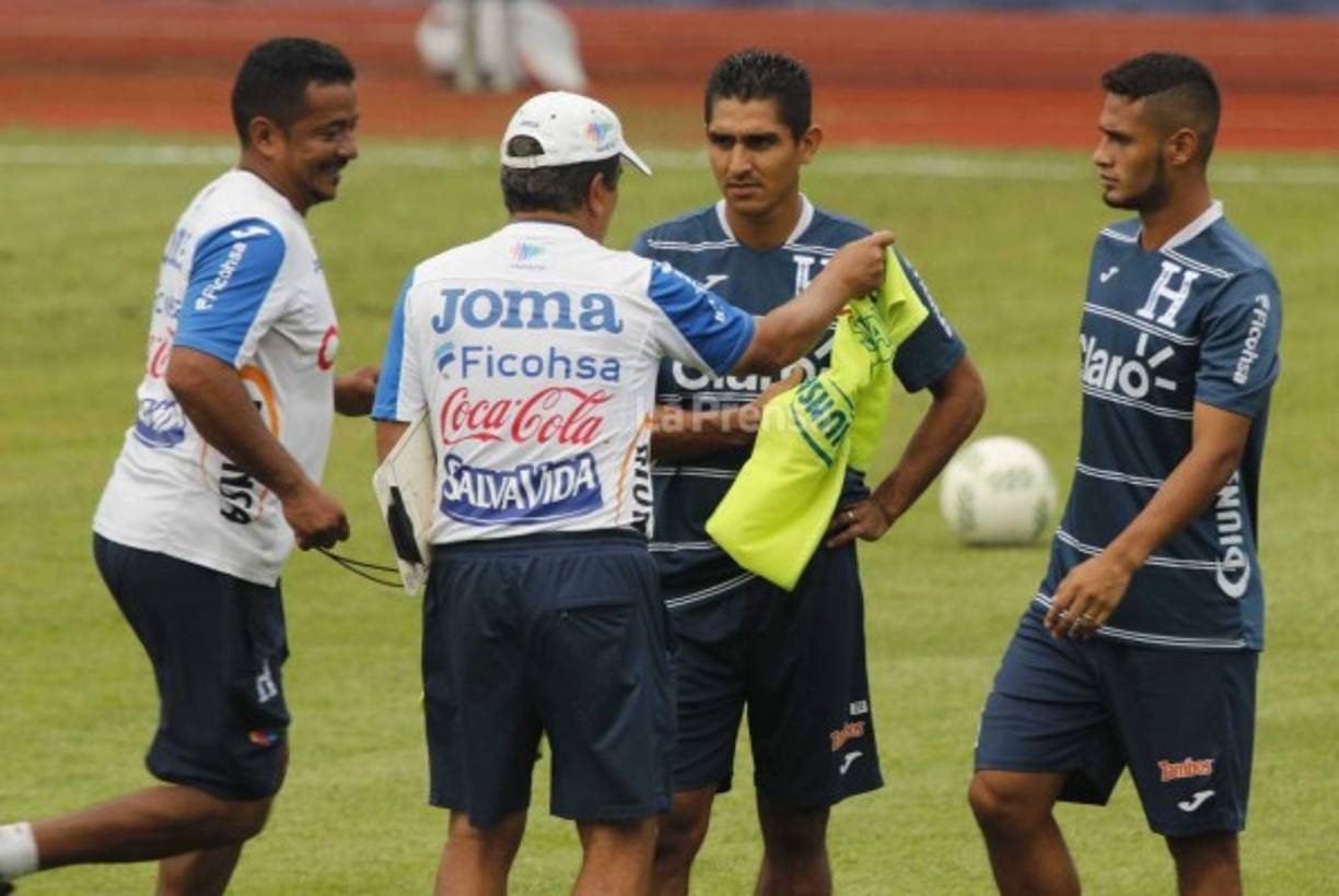 Pinto junto a Claros y Alex López.¿Serán de la partida?