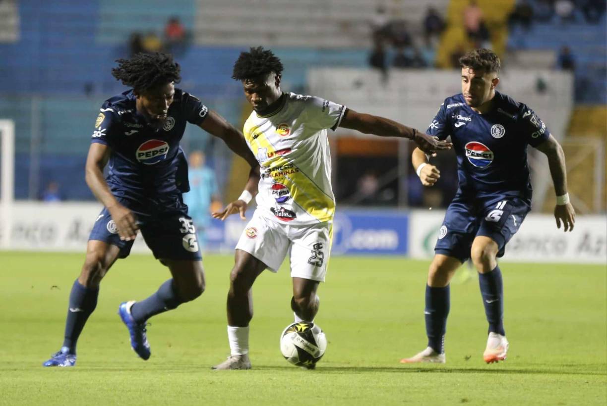 La acción comenzó a las 7:30 PM y fue el último duelo de la Jornada 16 del Torneo Apertura 2024.