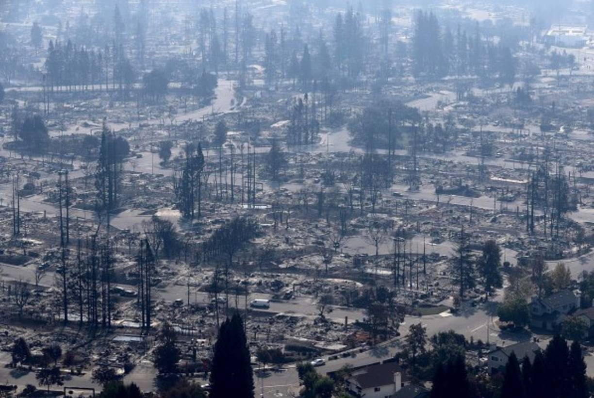 Este miércoles los muertos por los violentos incendios que azotan el norte de California subieron a 21, informaron las autoridades, mientras centenares de bomberos trataban de controlar las llamas alimentadas por el fuerte viento.