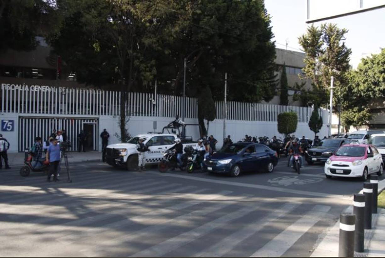 Delgado y de cejas pobladas, <b>Ovidio</b> es conocido como “El Ratón”, un apodo que le habría puesto su escurridizo padre, de acuerdo con un corrido que le dedicó la banda musical Código FN y que hace un perfil del heredero.