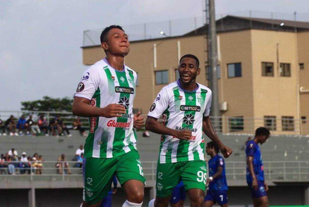 Polémica en la Copa Centroamericana: Dos futbolistas de Antigua de Guatemala jugaron con el mismo dorsal y en redes se viraliza lo que puede pasar según reglamento de Concacaf.