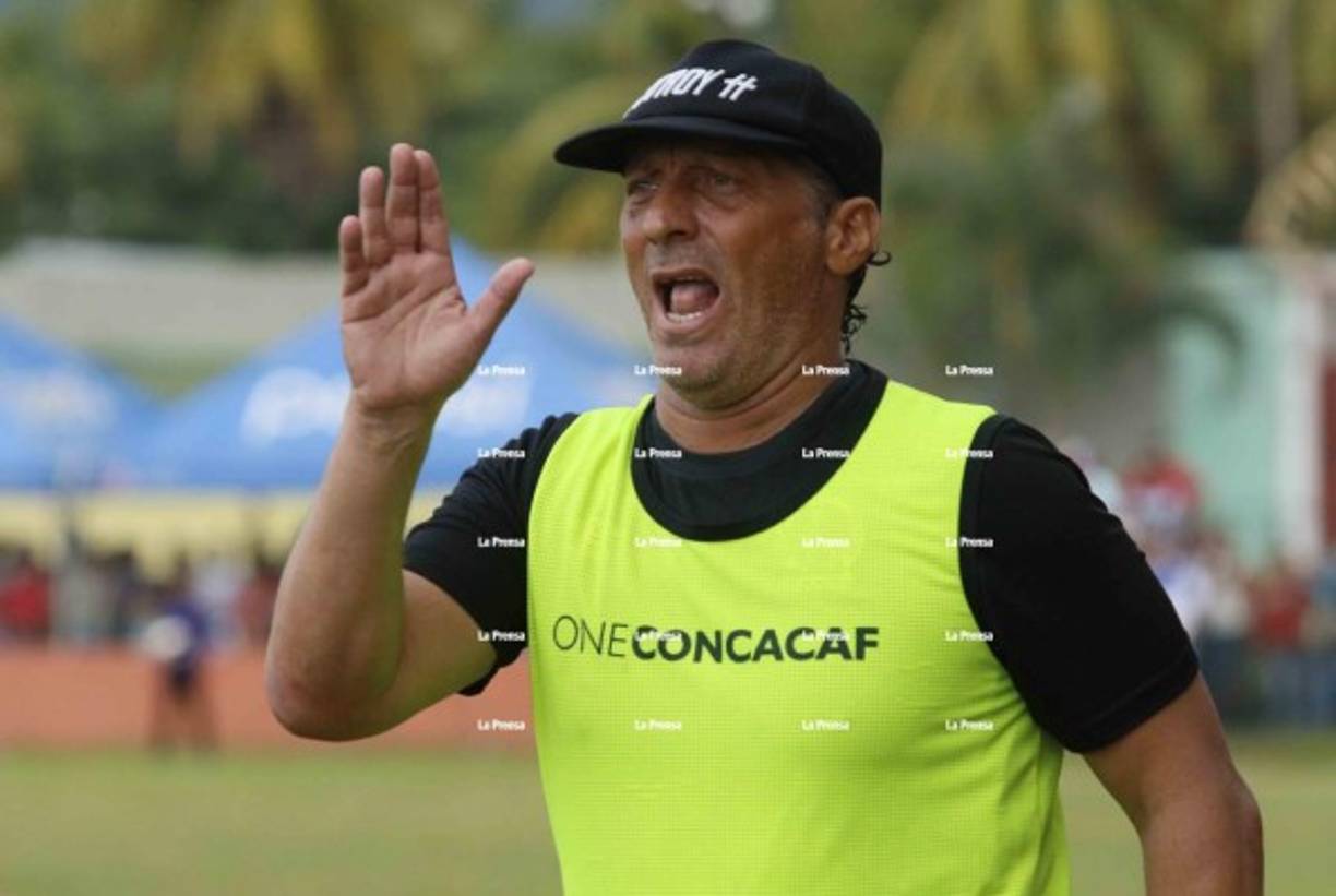 El argentino Pedro Troglio debutó a lo grande en la Liga de Honduras.