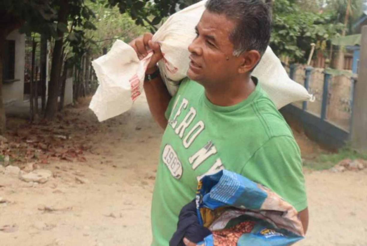 El exvolante Alexis Duarte se gana la vida ayudando a verduleros en San Juan Pueblo.