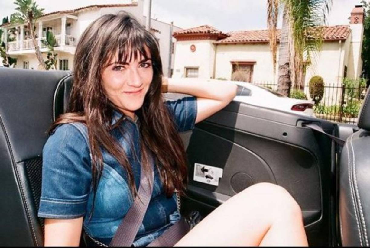 Por medio de las redes sociales la actriz se muestra muy activa y comparte parte de su vida profesional y personal con sus fans.