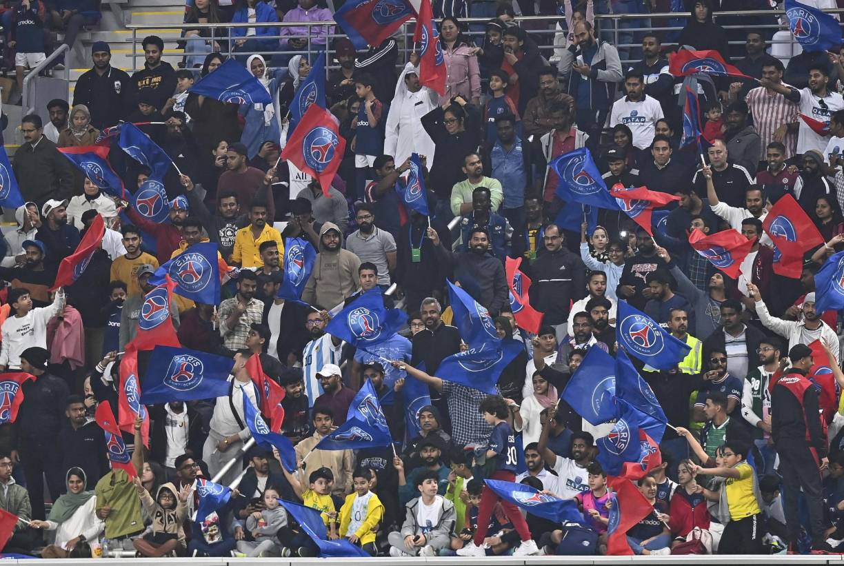 Mientras tanto, miles de aficionados podrán disfrutar del duelo amistoso, que posiblemente será el último entre CR7 y Messi.