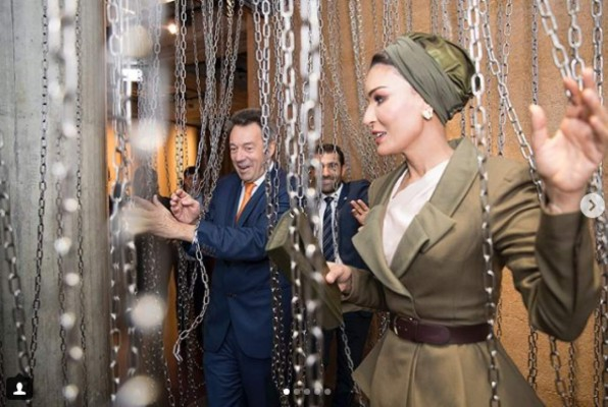 En 2008 visitó Madrid con motivo del Primer Foro de la Alianza de Civilizaciones, en su estadía por la capital española 'conquistó con su presencia, encanto y calidez, en particular a la reina Sofía', señala la revista Vanidades.