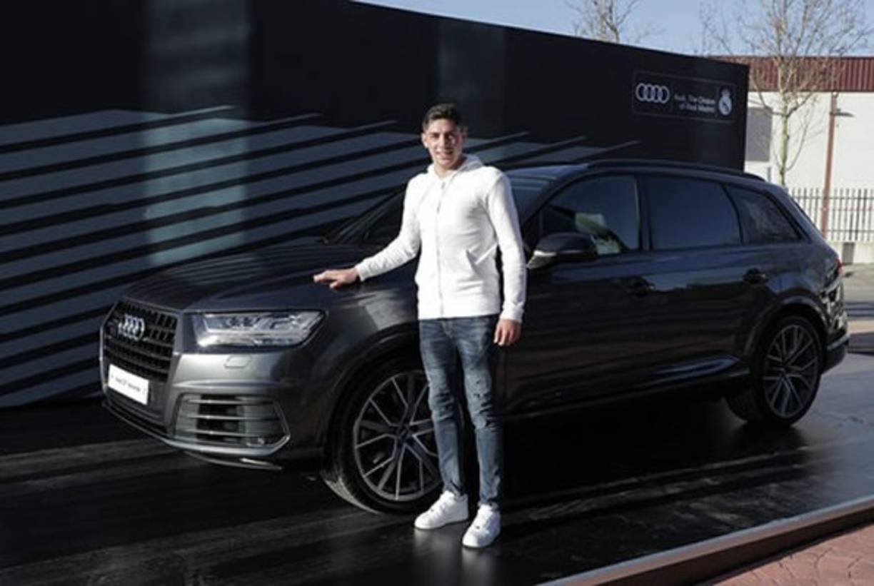 Fede Valverde eligió el modelo Q7 50 TDI quattro tiptronic en color gris daytona con un precio de 77270 euros.