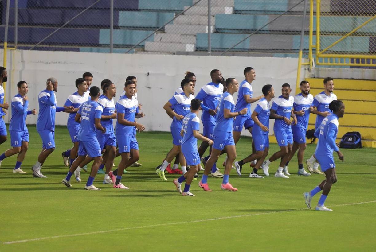 El plantel de la Selección de Honduras ya está completo con la llegada de los últimos dos legionarios.