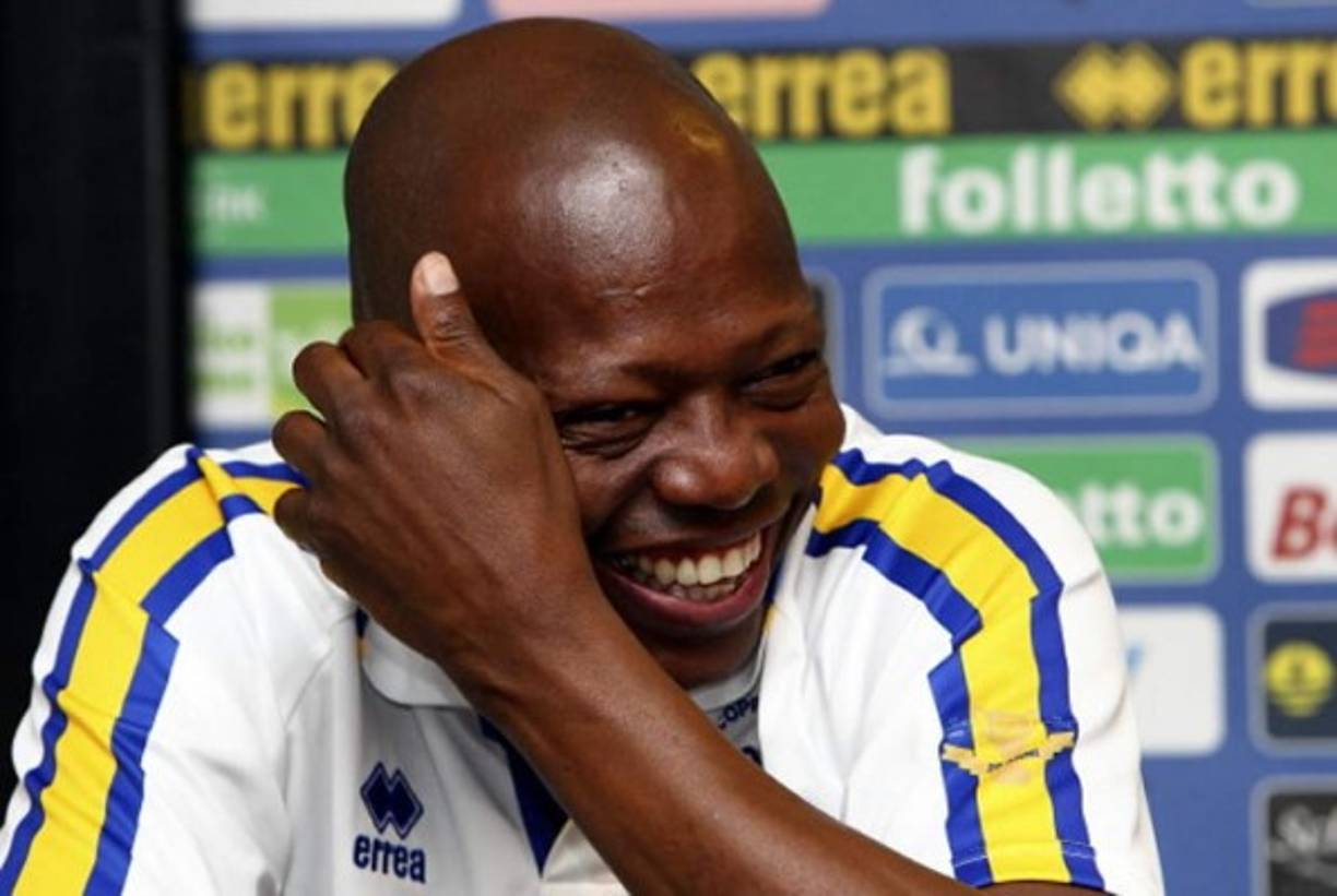 La estrella del cine para adultos no dudó en realizarle la osada propuesta a Faustino Asprilla, futbolista ya retirado y que brilló en la selección de Colombia.