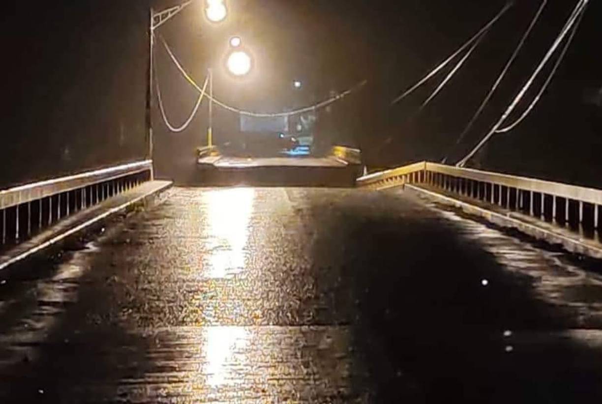 La única salida desde la Ceiba hacia el nororiente de Honduras es tomando la desviación por la avenida San Isidro que conecta con el bulevar del este en esa ciudad. 