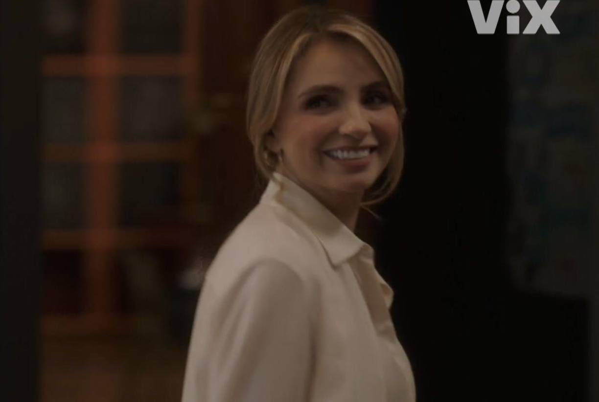 La serie está realizada por Argos, productora fundada por el cineasta Epigmenio Ibarra. La obra original es ‘Señora Isabel’, del escritor colombiano Bernardo Romero Pereiro y adaptada para la pantalla por su hija Jimena Romero, Gilma Peña y María J. Acero, además de la participación de la escritora Camila Ibarra.