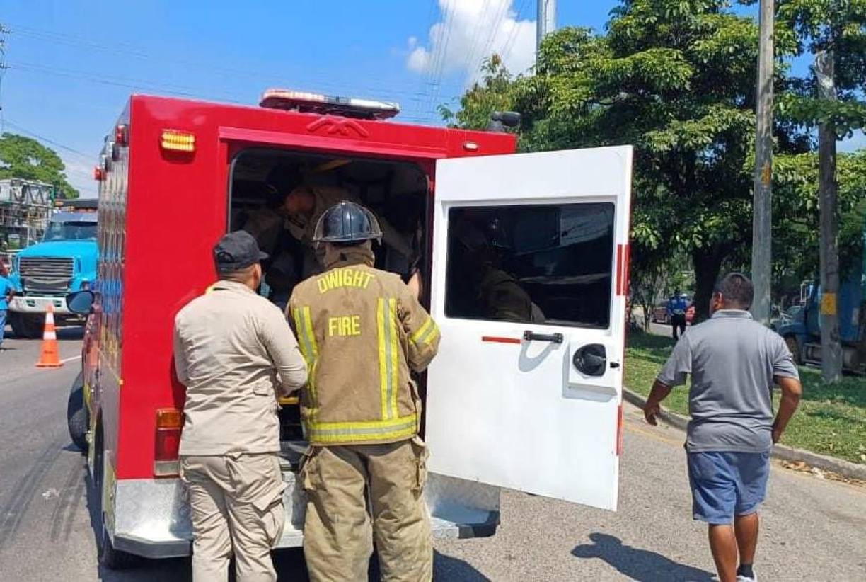 Afortunadamente, solo fueron daños materiales y no hubo pérdida de vidas humanas. 