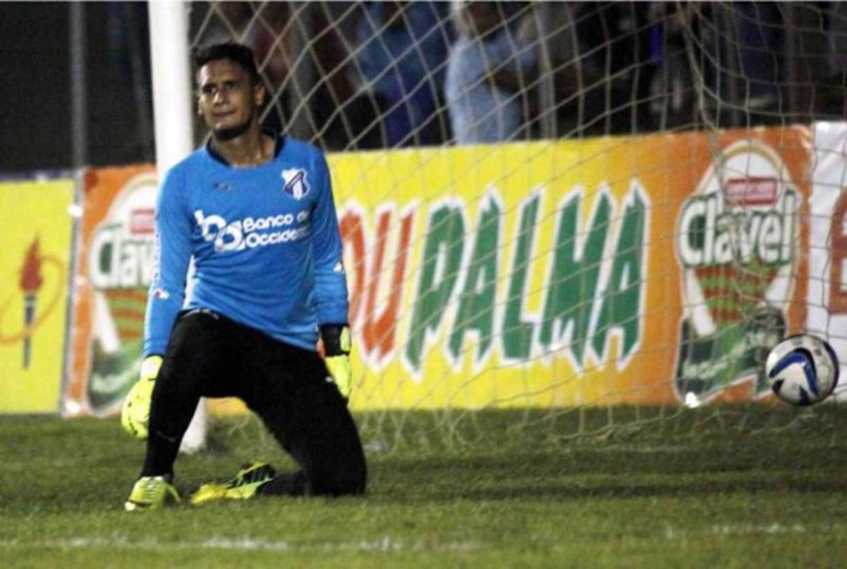 Javier 'Pajarito' Cruz : El hijo del entrenador Wilmer Cruz lo ha elegido y depositado su confianza para que llegue a la portería del Honduras Progreso para el torneo Apertura. Le va a disputar el puesto al beliceño West.
