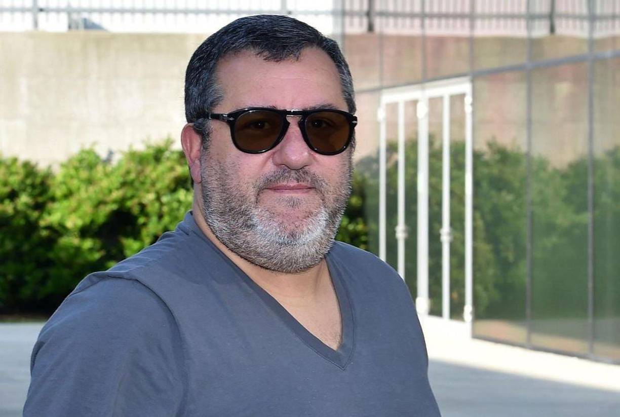Raiola, nacido en Nocera Inferiore, cerca de Nápoles (Italia), y que creció en Países Bajos, se impuso como uno de los agentes más influyentes del mundo, tan temido por los clubes como adorado por sus clientes.