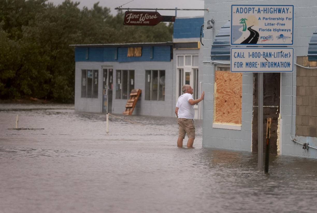 <b>Debby</b> tocó tierra en Florida como un huracán de categoría 1 -en una escala de 5- antes de debilitarse y convertirse en una potente tormenta tropical. 