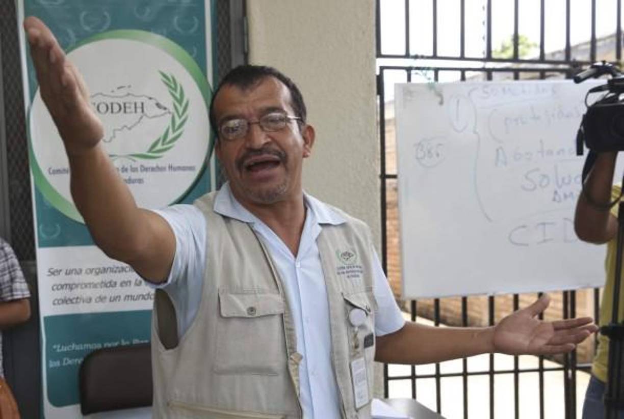 <b>REACCIÓN</b>Hugo Maldonado, del Comité para la Defensa de los Derechos Humanos en Honduras (Codeh), exigió la inmediata destitución del cargo del comandante de la Policía Militar y protección para el militar y su familia. 
