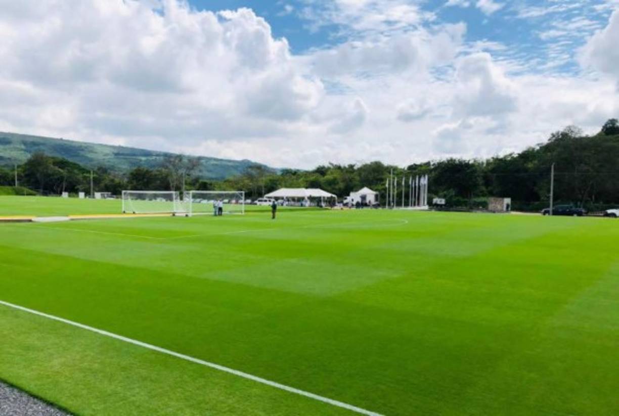 La nueva sede del Olimpia se encuentra en la zona de Mateo, alejada del casco urbano de la ciudad, tiene la privacidad necesaria para que el equipo se pueda preparar. Su acceso será exclusivo para los futbolistas, dirigentes y cuerpo técnico.