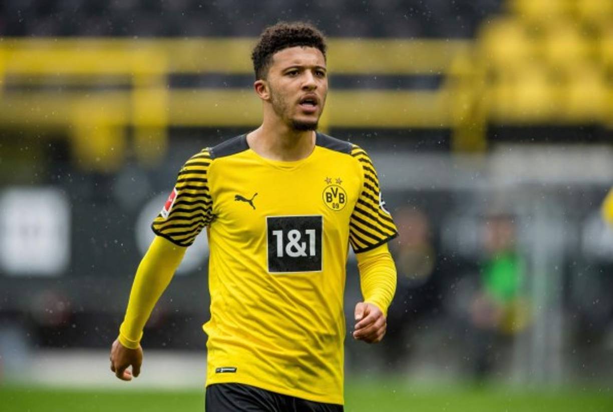 El extremo del Borussia Dortmund, Jadon Sancho, será el primer fichaje de Ole Gunnar Solskjaer del verano y se espera que el acuerdo se concrete después de una revisión médica. El Manchester United llegó a un acuerdo por el inglés que volverá a la Premier League a cambio de 85 millones de euros. Se someterá a un reconocimiento médico y firmará por cinco años con posibilidad de un sexto.<br/><br/>Foto - AFP