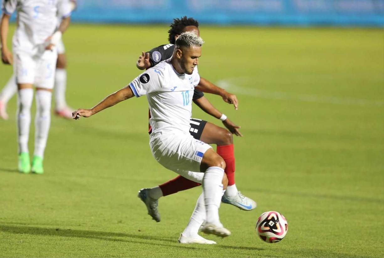 Alex López fue una de las sorpresas en el 11 titular que presentó Reinaldo Rueda.