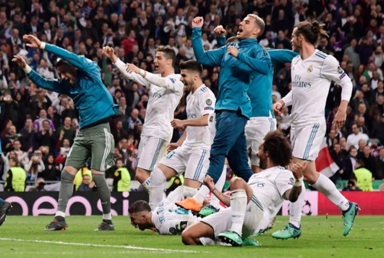 Jugadores del Real Madrid celebraron con su afición el pase a la final de la Champions.