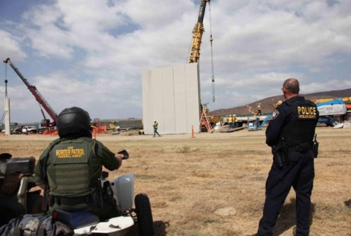 La zona está fuertemente resguardada por agentes de la CBP y de la Patrulla Fronteriza de EUA.