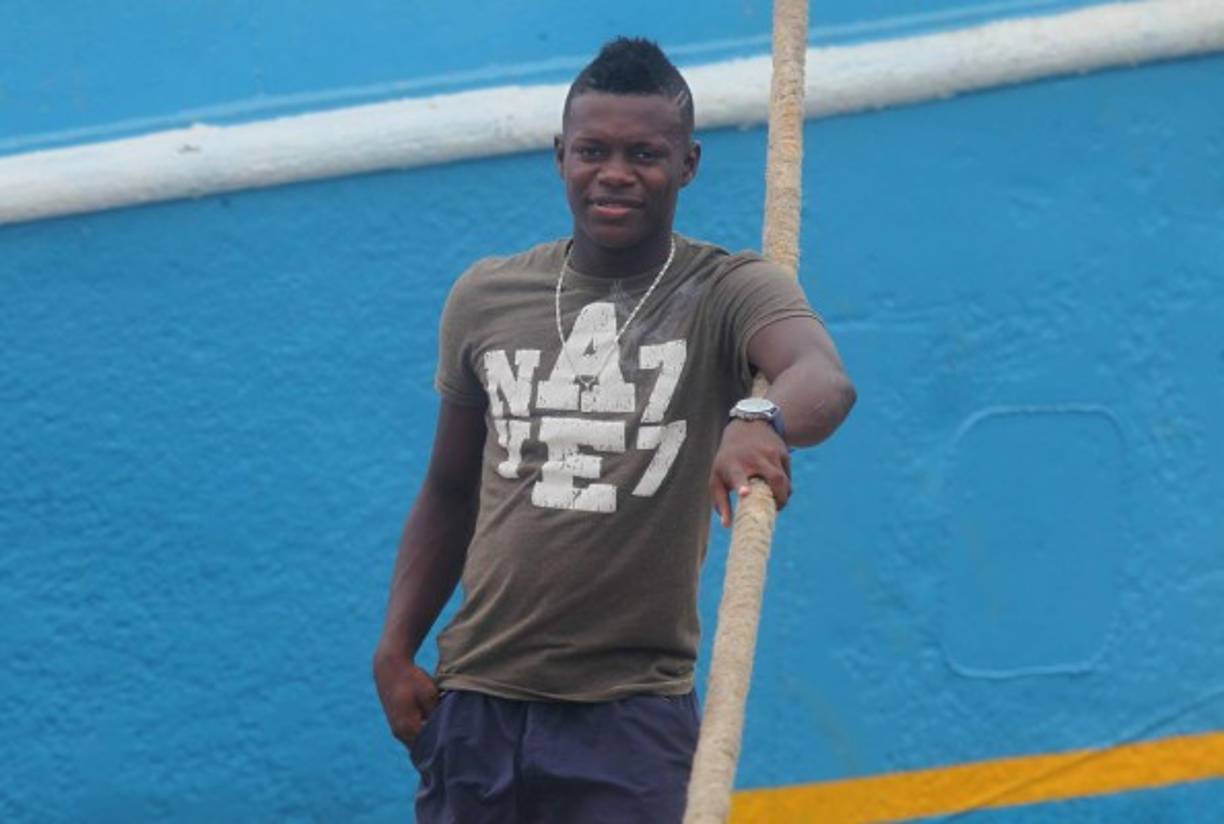 Júnior Lacayo: El delantero hondureño espera volver a jugar en Honduras y se encuentra pendiente que el Santos Laguna de México, dueño de su ficha, lo pueda ceder.