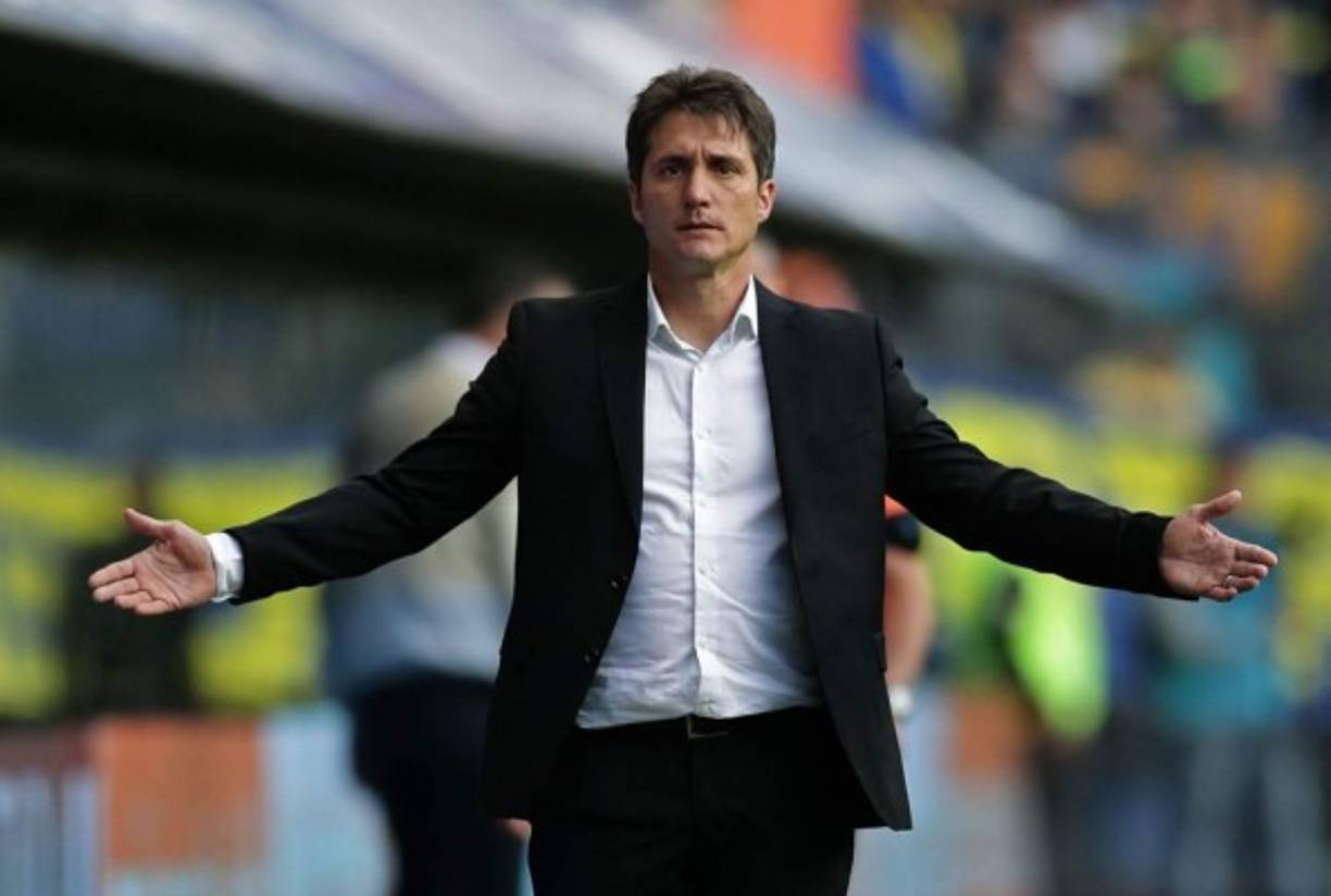 El entrenador Guillermo Barros Schelotto, desvinculado de Boca Juniors tras la derrota de su equipo en la final de Copa Libertadores contra River Plate, busca nuevos proyectos lejos de su país. Según apuntan en Radio Continental, el técnico argentino tienes muchos números de iniciar una nueva aventura en la MLS, concretamente en Los Ángeles Galaxy.
