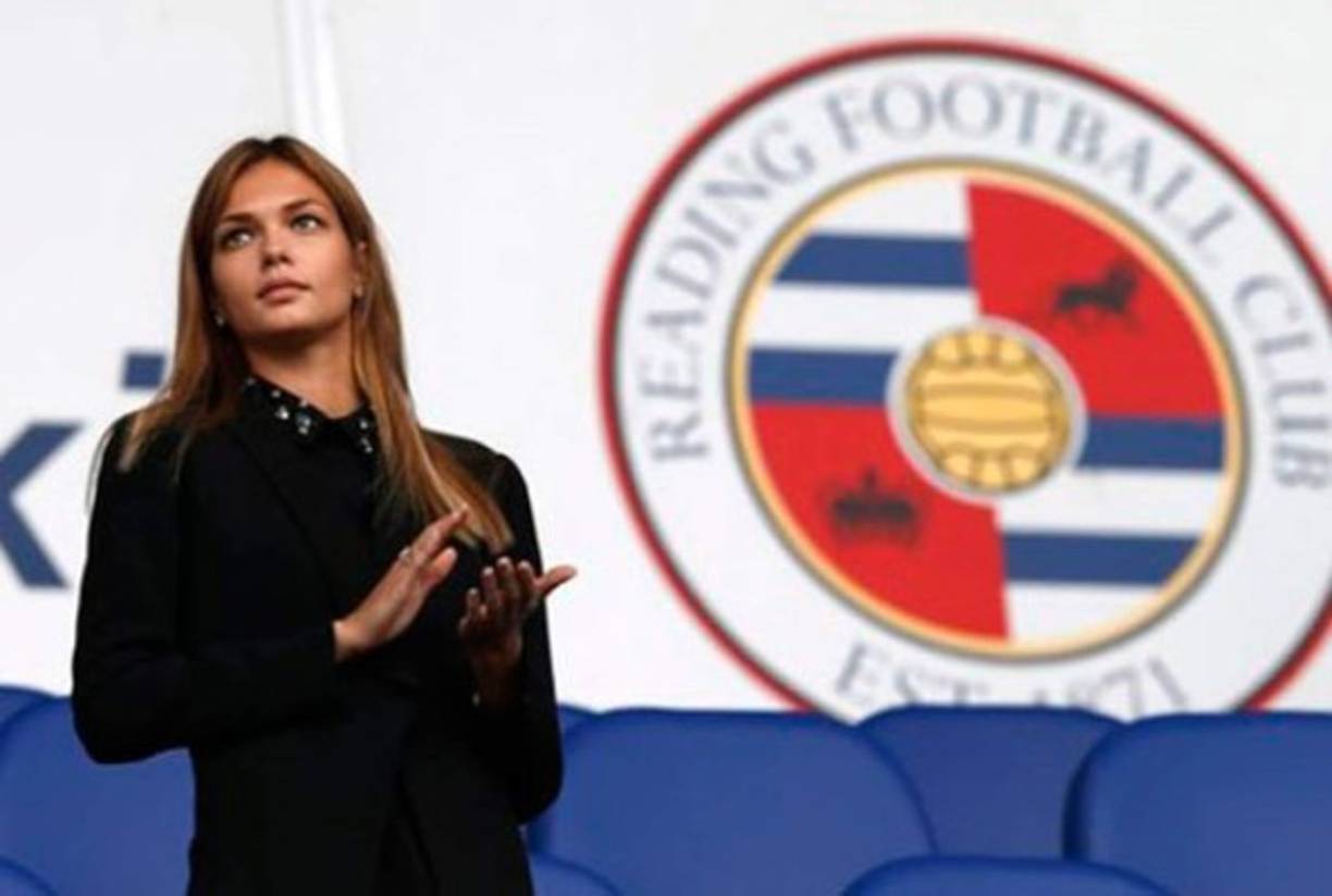 Es una belleza y más que es seguidora al fútbol.