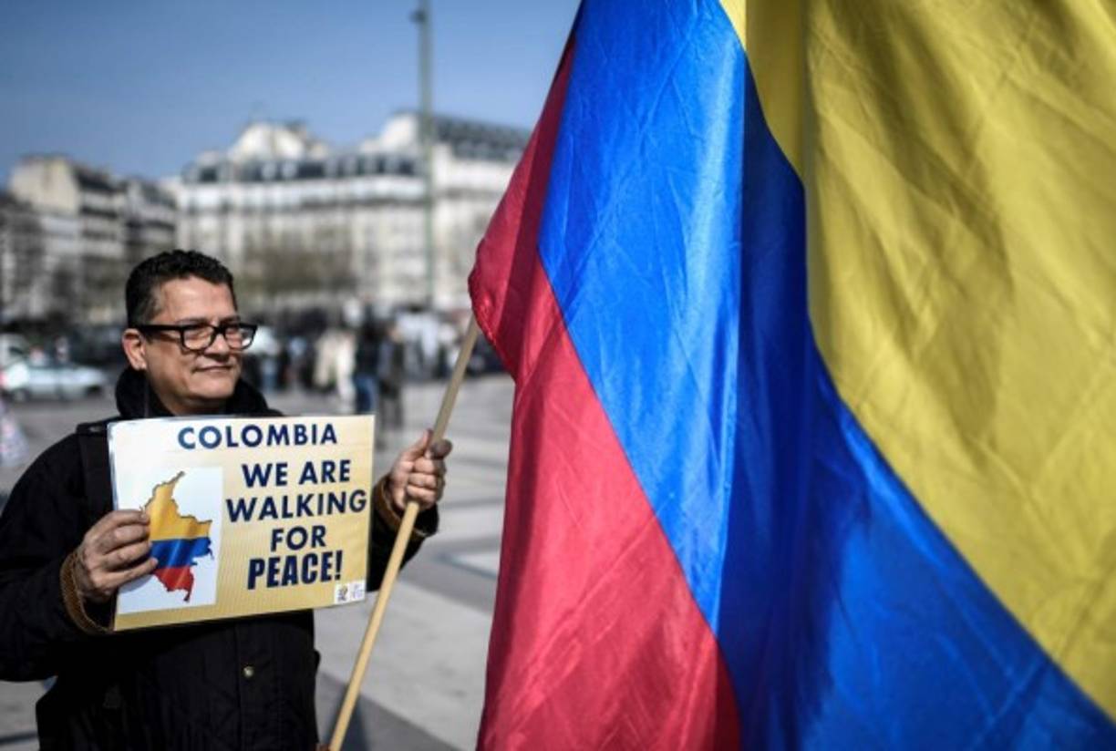 9. Colombia: En ese país sudamericano el 90% de la población encuestada por Transparencia Internacional aseguró no confiar en esas instituciones. <br/><br/>Como novedad, el informe exploró este año la vertiente de género en la corrupción y concluyó que muchas mujeres se ven obligadas a prestar favores sexuales para poder acceder a servicios públicos como la atención médica y la educación. Según el documento, uno de cada cinco ciudadanos ha sufrido extorsión sexual o conoce a alguien que haya pasado por esa situación.