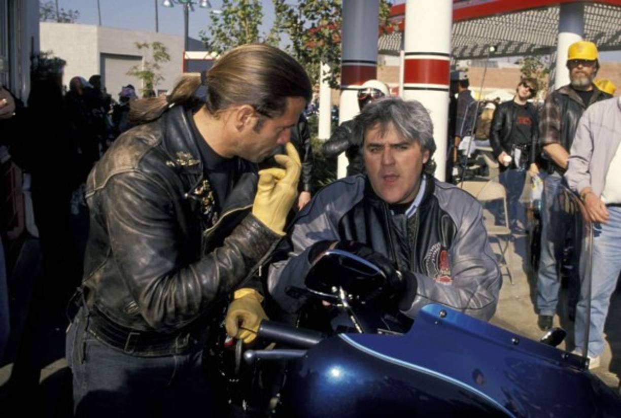 Su primer matrimonio fue con Victoria Hilbert (1981-1982), y el segundo con la publicista Michele Cathy Smith en 1983. La pareja tuvo dos hijos: Álvaro Josué (1983) y Shayne ( 1985)