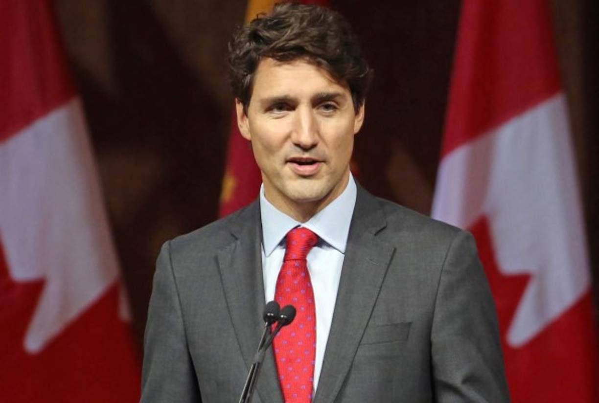 En Canadá, el primer ministro Justin Trudeau, llegó al poder con 43 años en 2015, convirtiéndose también en uno de los líderes políticos más jóvenes (y apuestos) del mundo.